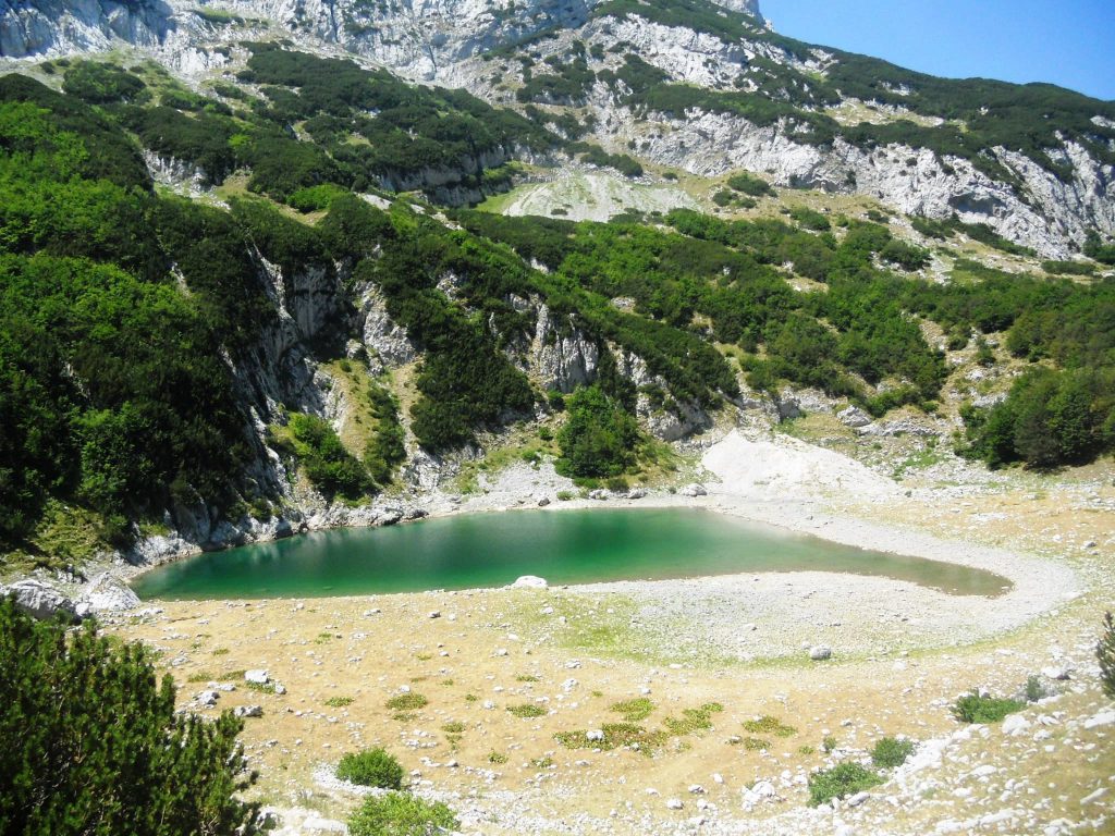 Malo Škrčko jezero