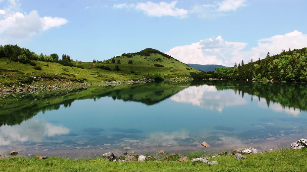  Ursulovačko jezero